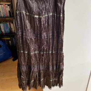 Vintage Brun silk maxikjol i XS! Jättefin och skön. Skriv för fler bilder! 150 kr + frakt