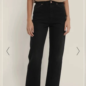 Svarta jeans - Använda få gånger, bra skick.