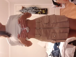 Bershka kjol - Jätte fin tan kjol ifrån bershka,  aldrig använd.