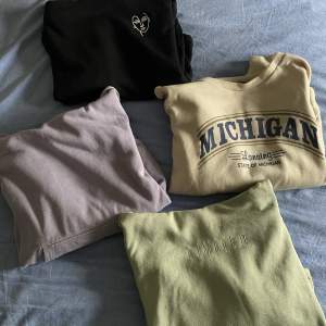 Tre hoodies och en sweatshirt. Köp alla för 200, styck 70 kr. Alla är i xs, kom privat för fler bilder eller frågor💓