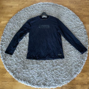 Calvin Klein tröja - Calvin longlseeve Condition: 8/10