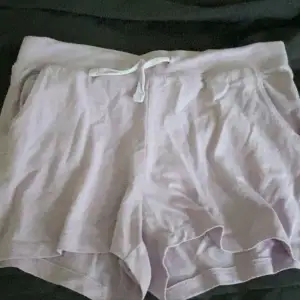 rosa/lila pyjamas shorts i storlek 158/164 💜