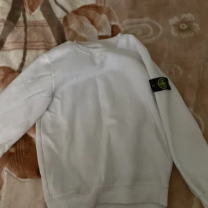 Tröja stone island - Tröja bra skick aldrig använd