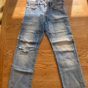Acne jeans i herrstorlek: 32/32