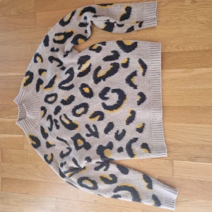 Amisu tröja - Jätte fin amisu tröja med en liten hög krage 