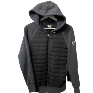 Colmar cardigan  - Mycket fin Colmar cardigan i fint skick. Kan gå ner lite i pris vid snabb affär!🙌