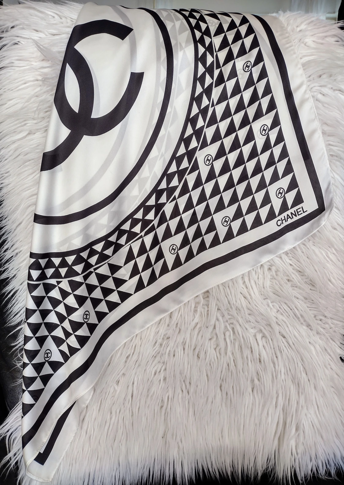 Chanel scarf 70x70 , silk-seta-soie  - 90