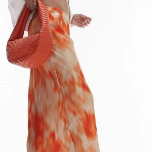 Sommarkjol - Super fin sommarkjol från asos  Aldrig använd men är för stor för mig 