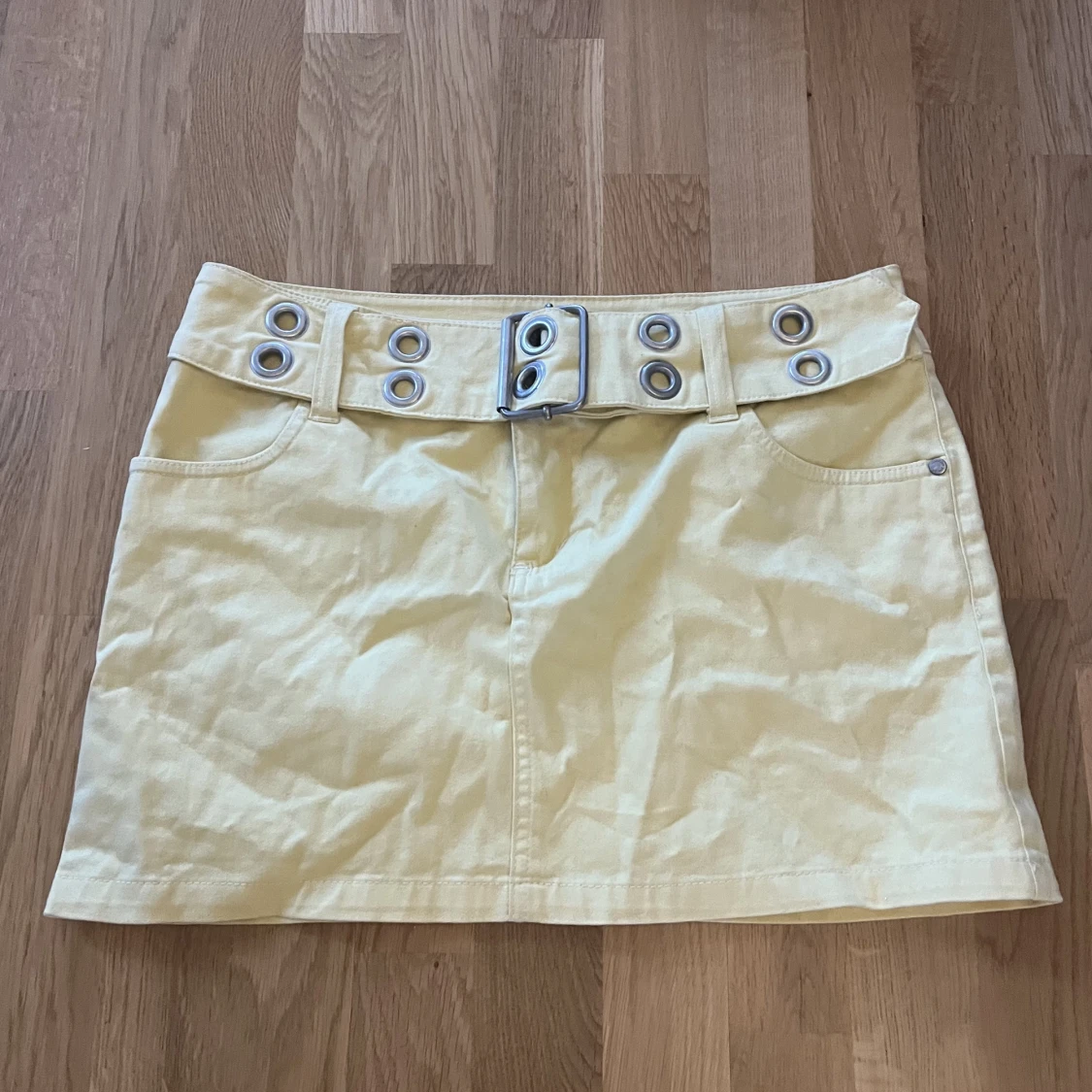 Kjol med bälte  - 90