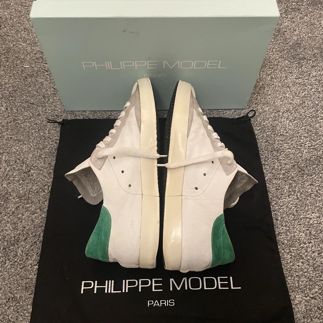 Philippe model  - 90