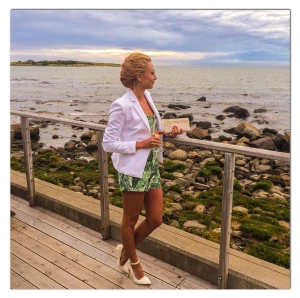 Blazer XS Zara - Fin kavaj strl XS från Zara. Tyvärr så kommer den inte längre till användning för mig och hoppas att den får en ny ägare. Se mina övriga aktioner! 🌸