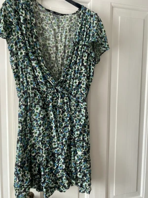 Zara klänning  - Kort klänning ifrån zara 