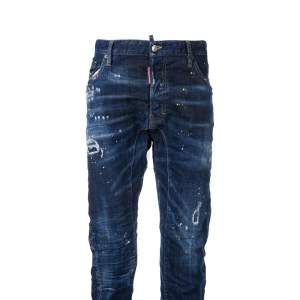 Dsquared2 jeans storlek 50. Köpta på Farfetch, ny pris 5700kr. 