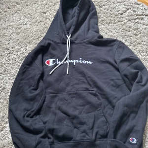 Champion hoodie  - Oanvänd  Väldigt tjock 