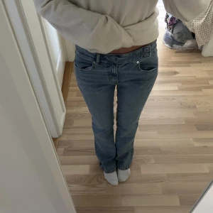 Lågmidjade jeans - Säljer dessa lågmidjade jeans❤️