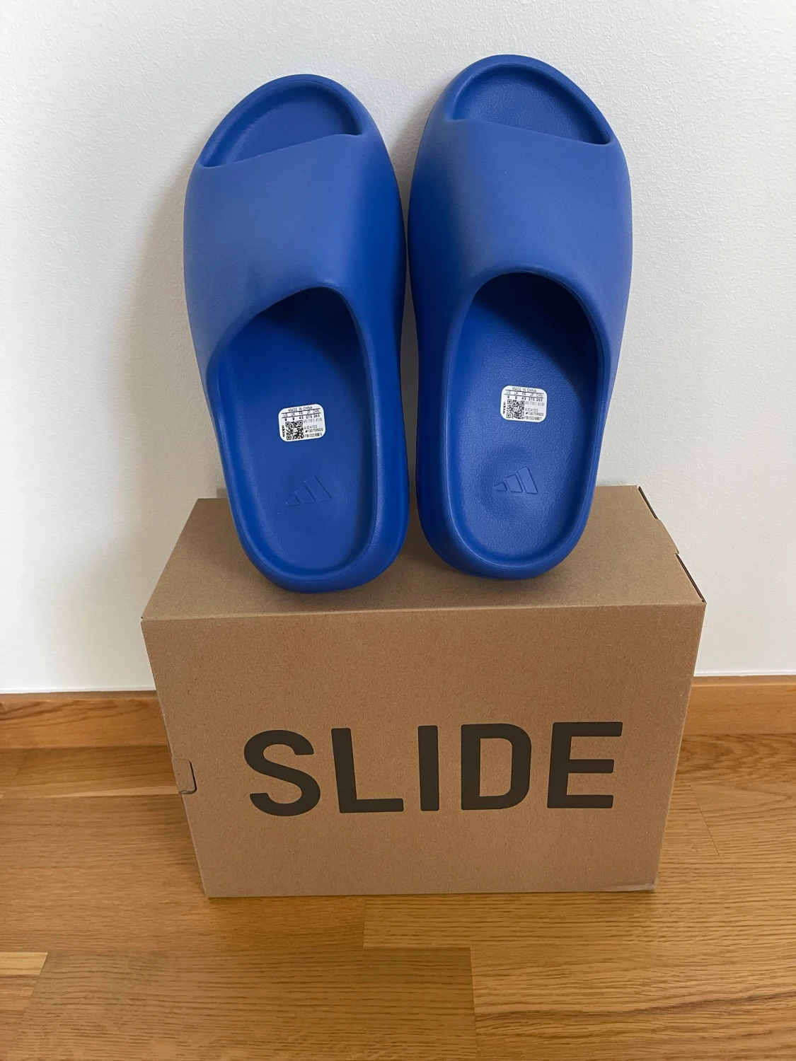 Yeezy Slide Azure - 90