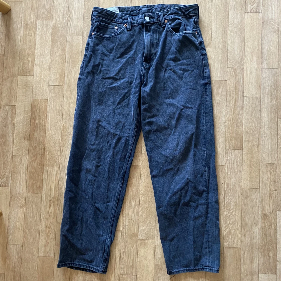 Svarta jeans