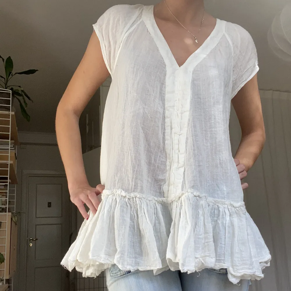 Så fin blus i linneaktigt material💞💞. Blusar.