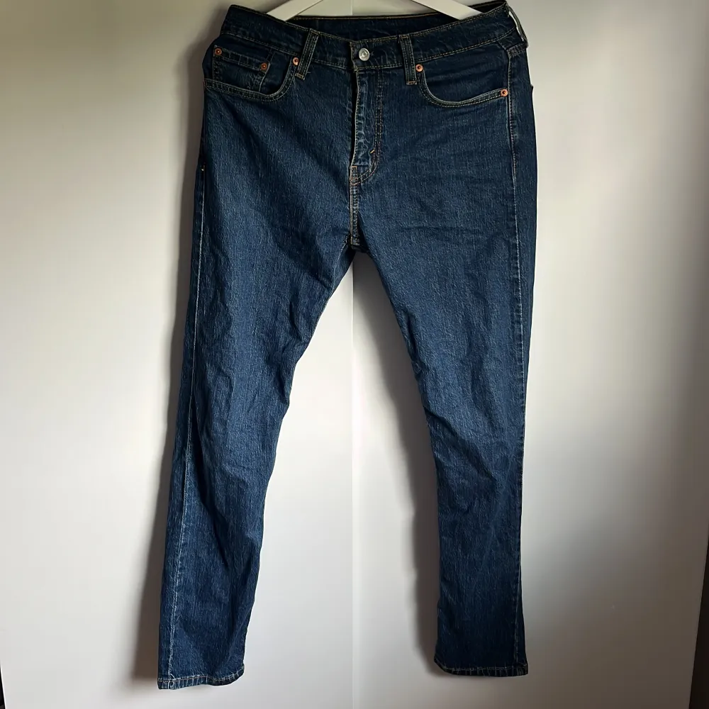 Levis jeans 502 W30 L32. Väldigt bra skick använt typ 2 gånger.. Jeans & Byxor.
