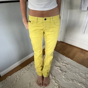 DSL jeans⭐️ - Coola raka lowwaist jeans köpta second hand i bra skick!!