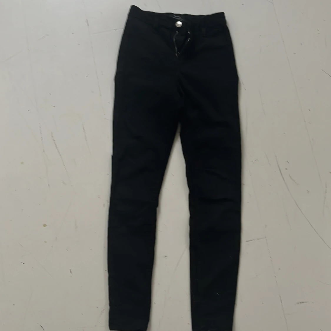 Svarta skinnyjeans
