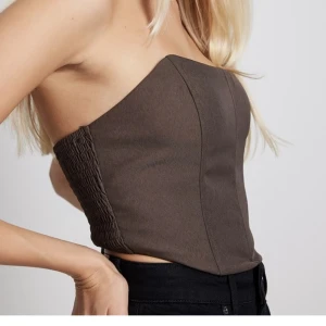 Korsett-topp - Jättefin korsett-topp från NA-KD. Aldrig använd! 🌺