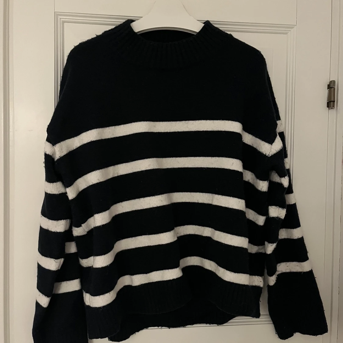 Randig stickad tröja - 90