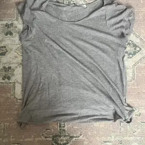 Jättefin grå-beige Wera T-shirt i storlek xs💓💘💘80+frakt 💓💓