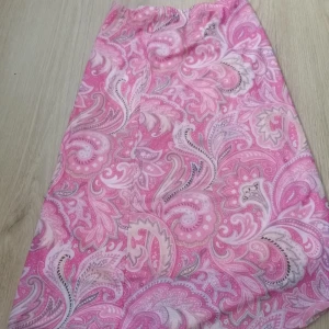 Lång kjol  - En lång kjol som inte kommer till användning längere🥰 förlåt för min kamera skriv gärna och fråga om fler bilder🤗