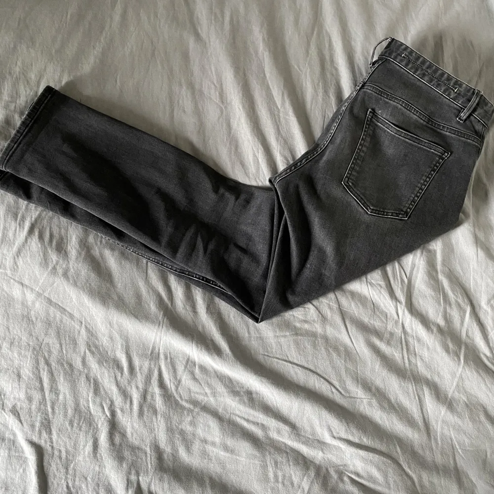 Knappt använda Hope jeans. Storleken är 28”. Hör av dig vid frågor. Jeans & Byxor.