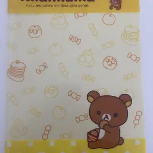 En jättegullig Rilakkuma mapp för papper! Använd några så den har små ”vikningar” men som inte syns mycket💓