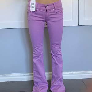 Super gulliga rosa jeans från diesel🩷🩷