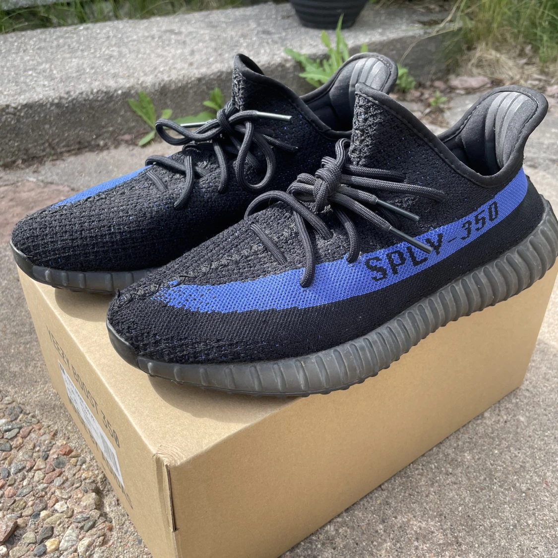 Adidas Yeezy Boost 350 V2 'Dazzling Blue' - 91