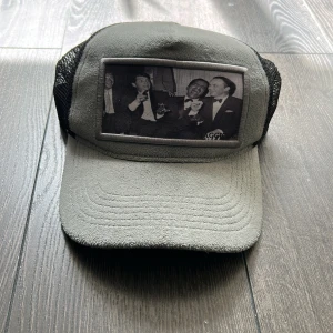 Keps - Hej! Säljer en Maggiore X stayhard keps, kepsen är limited edition kepsen var slut såld på 30 sek och Finns bara 250 st i världen, säljer den för 199kr någon knappa har lossnat mvh Albin