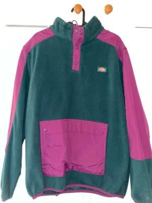 Dickies - Dickies fleece i väldigt bra skick