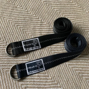 Pelle P skärp - Skärp i marinblå och svart från Pelle P i onesize dam🌟 Säljer båda för 80kr eller en för 50kr🌸