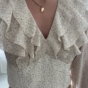 Blus från nakd - Blus från nakd, aldrig använt, köpt för 200kr, säljer för 100kr + frakt. 