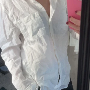 Linneskjorta - Använd 1 gång, från hm. Inga defekter. Pris kan diskuteras!🩷