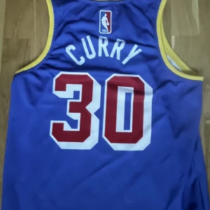 Curry linne - Golfen state warriors. Curry linne väldigt bra kondition 