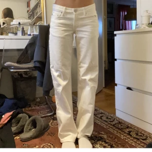 Weekday arrow jeans - Lågmidjade jeans från weekday, arrow. Storlek 23/30. Fint skick❤️