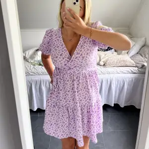 Söt klänning som jag inte använt i sommar, köpte förra året❤️