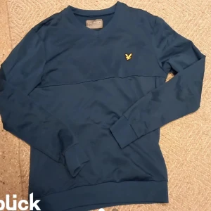 Lyle scoot tröja - Säljer en fett lyle scott tröja