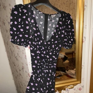 Jättefin sommarklänning  - Pris diskuterbart👍