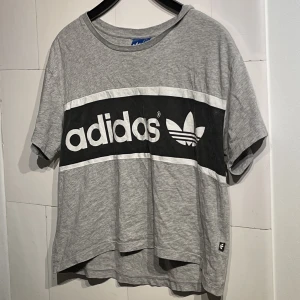 adidas t-shirt - 30 kr