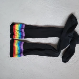 Pride thigh high - Pride thigh high socks som är i bra skick