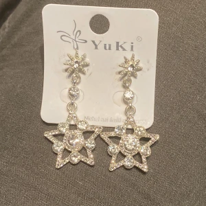 Stjärnörhängen - supersöta stjärnörhängen, aödrig använda