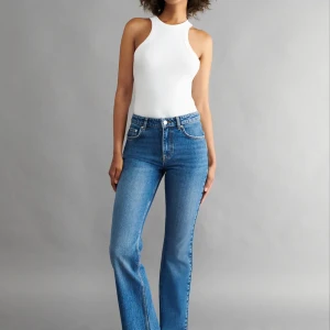 Bootcut jeans  - Säljer dessa bootcut jeans från Gina tricot få dom blivit för små för mig. Bra skick.