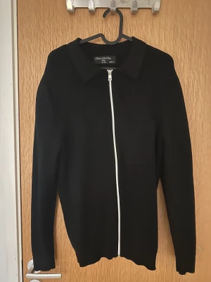 Zip cardigan - Zip cardigan i storlek s. Nästan oanvänd