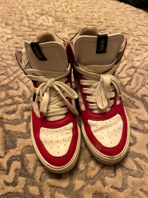 Sneakers från ba&sh - Snygga lädersneakers