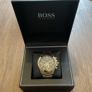 Hugo Boss klocka  - Fin Hugo Boss klocka. Nytt batteri. 